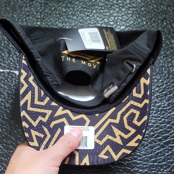 F1 APXGP Black and Gold Official Limited Edition Movie Cap Hat - Picture 7 of 7